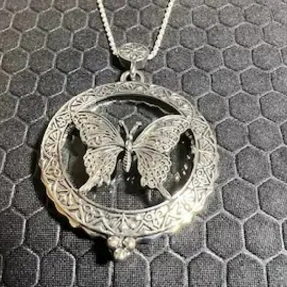 Butterfly Locket Made of .925 Silver - Picture 1 of 1